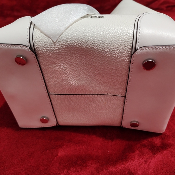 White Michael Kors Women's Bag - Picture 3 of 8